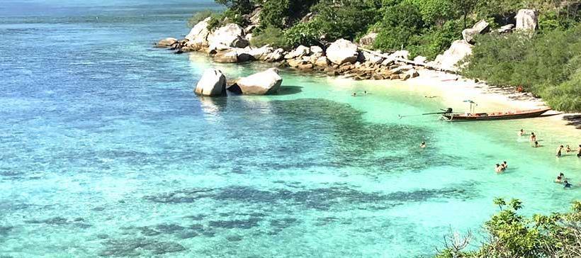 Taatoh Resort and Freedom Beach Resort 19