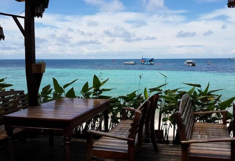 Blue Diamond Resort 8