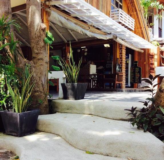 Sunshine Beach Resort 2