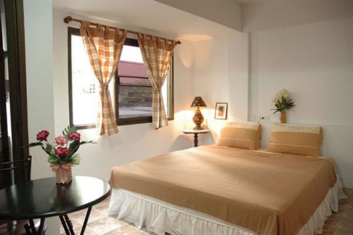 Hotel Ban Wiang Guest House And Apartment 1