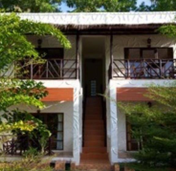 Bow Thong Beach Resort 2