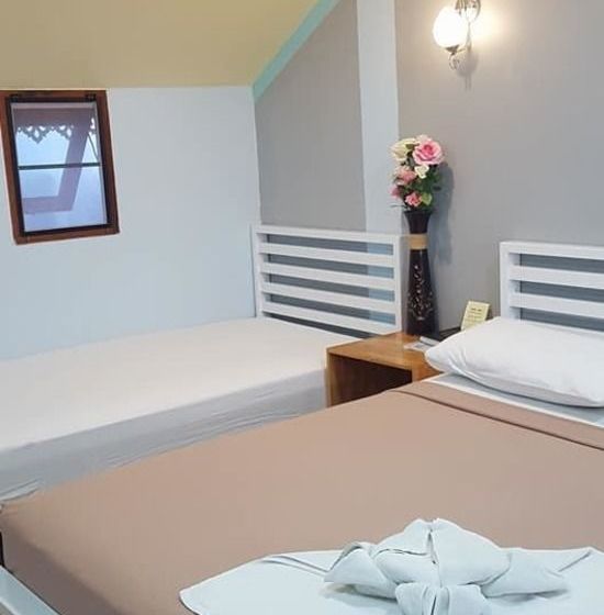 Hospedaria Khun Ying House 12