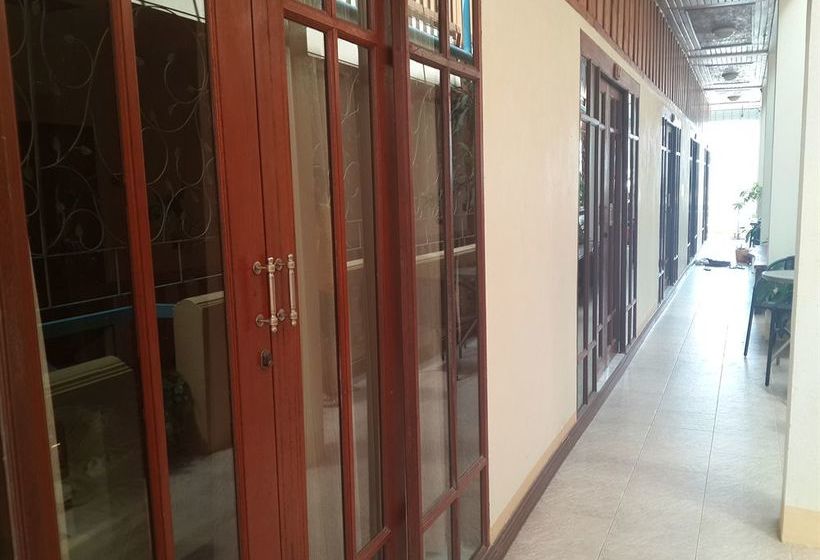 Hospedaria Khun Ying House 18