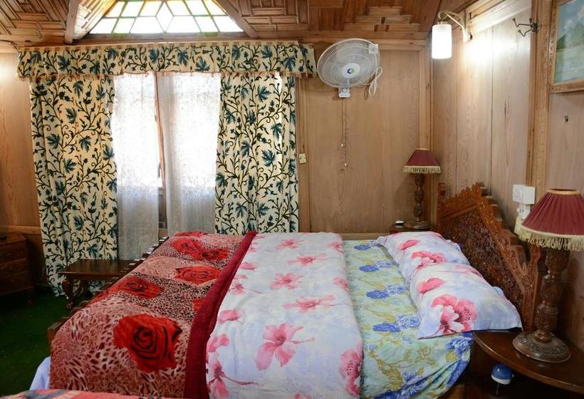 Pension Houseboat Zaindari Palace 3