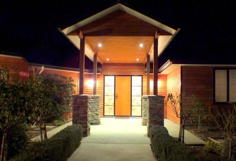 Bed and Breakfast Wanaka Alpine Lodge