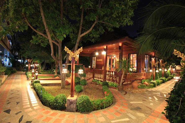 Hotel Diana Garden Resort & Lodge 2
