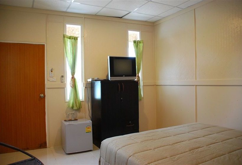 Hotel Phi Phi Beach Front Resort 1