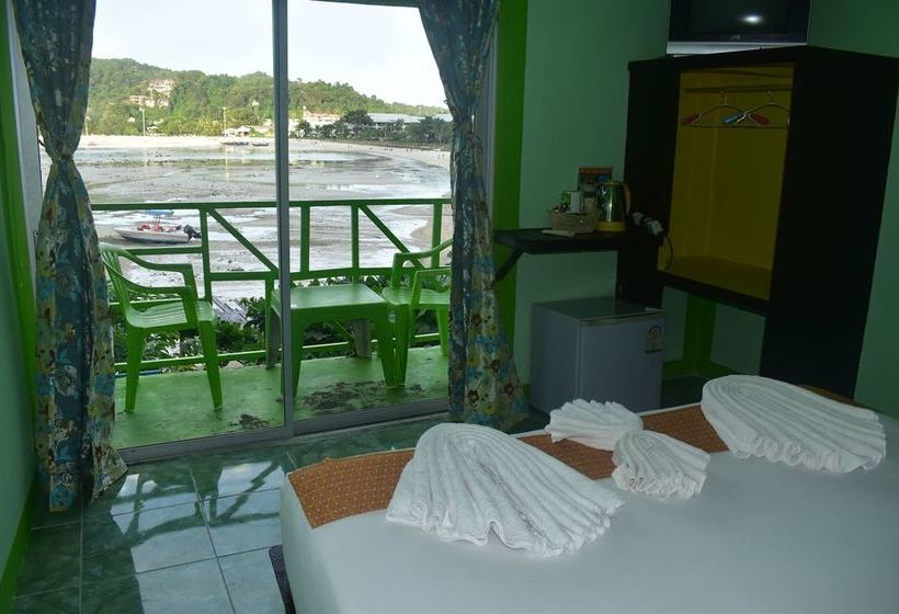 Hotel Phi Phi Beach Front Resort 18