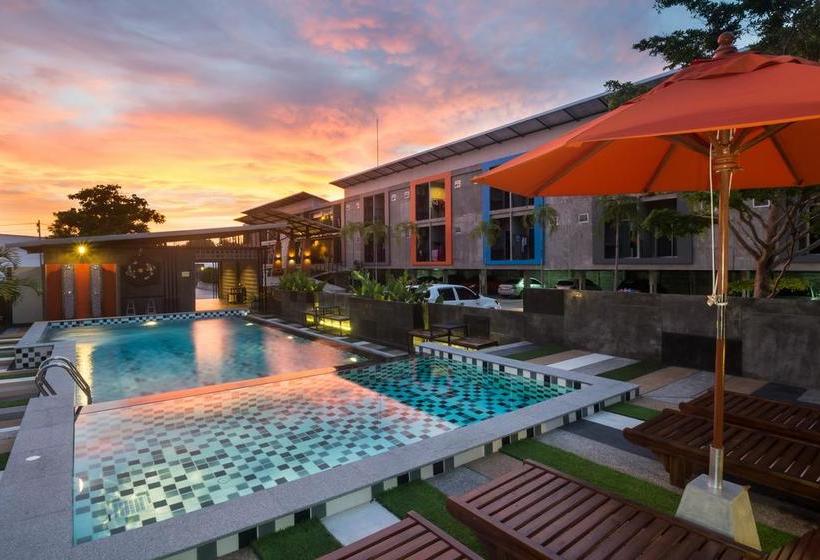 Hotel Live @ Loft Apartelle Phuket