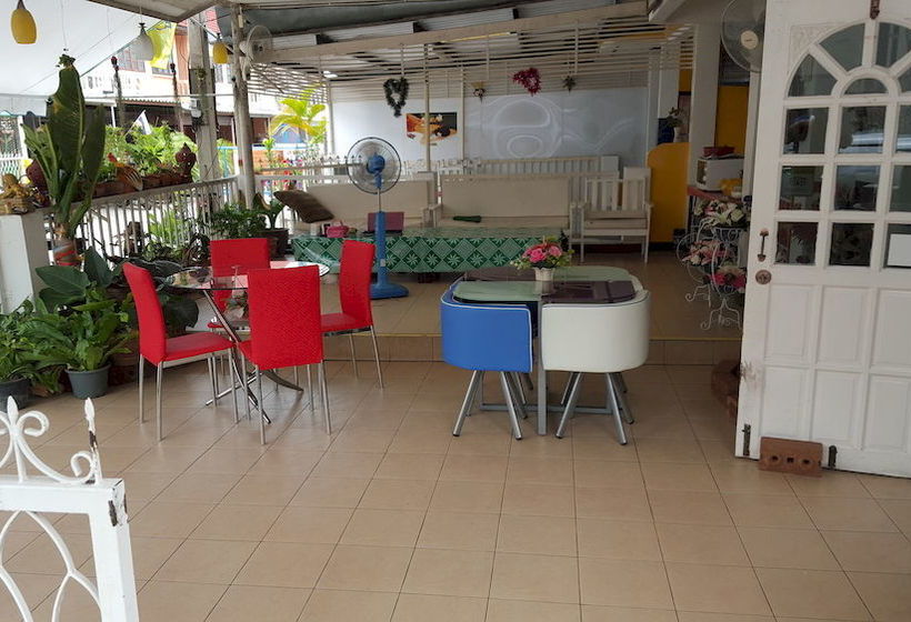 Hotel Laila Food And Drink Guesthouse 13