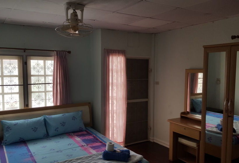 Hotel Laila Food And Drink Guesthouse 6