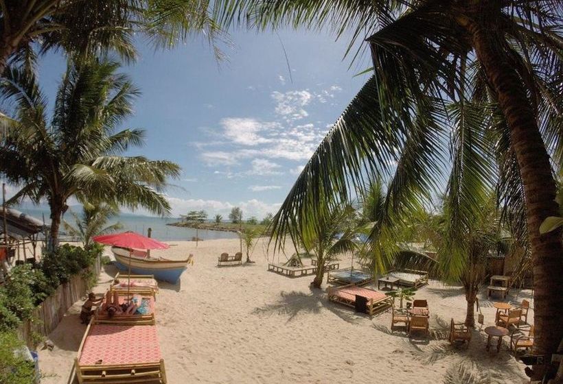 Hostel Echo Beach Backpackers 5