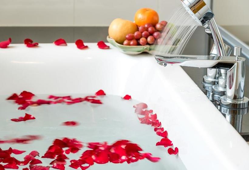 Hotel Buri Sriphu Boutique 11