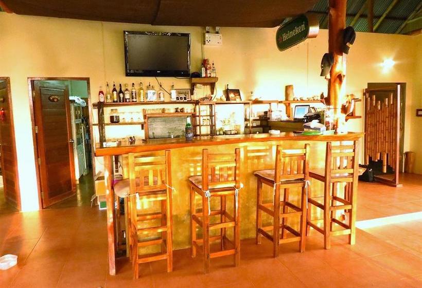 Bamboo Hideaway Resort 17