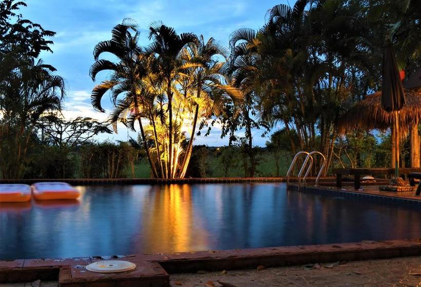 Bamboo Hideaway Resort 5