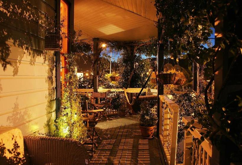 Hostel The Villa Backpackers Lodge 13