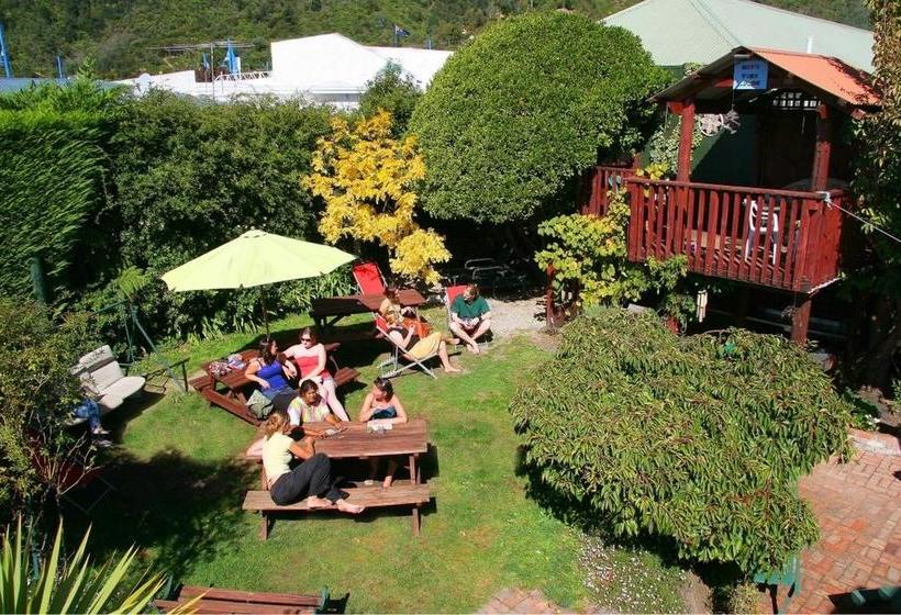 Hostel The Villa Backpackers Lodge 3