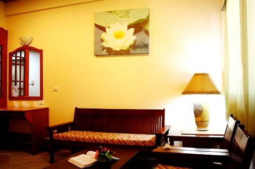 Hotel Bunjongburi 12