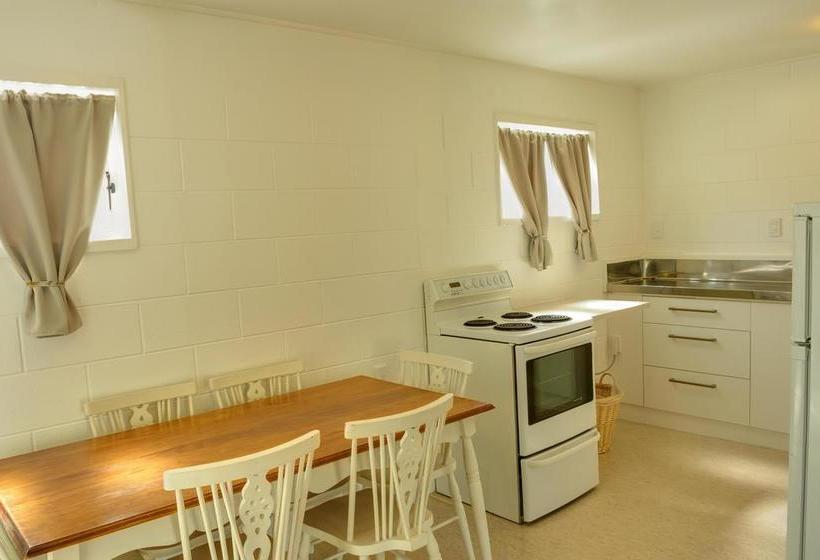 Motel Alpha Motor Inn 2