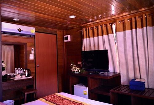 Hotel Phuket Siray Hut Resort 2