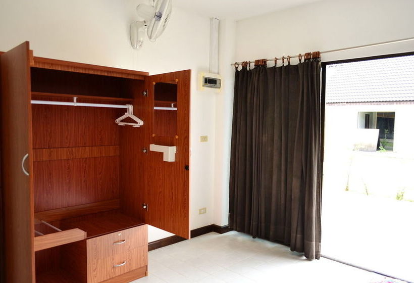 Hotel Phuket Siray Hut Resort 9