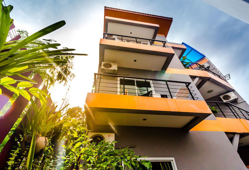 Hotel Baan Yuyen Karon Guesthouse Phuket