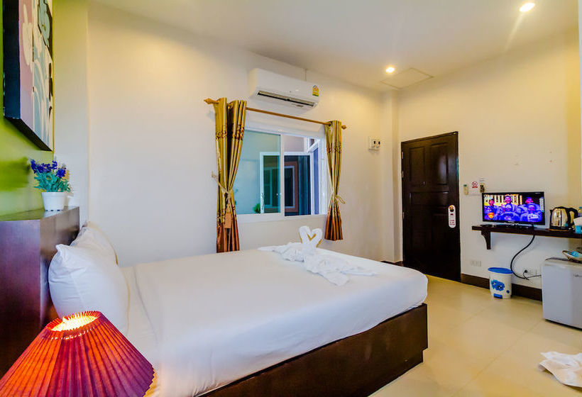 Hotel Baan Yuyen Karon Guesthouse 2