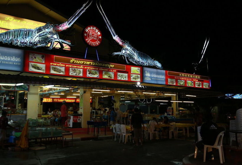 Hotel Coconut Grove 18