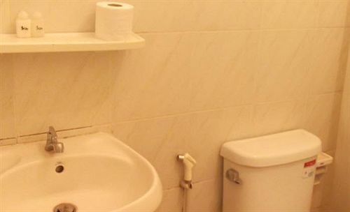 Hotel Bed And Breakfast Service Guesthouse 1