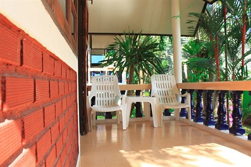 Hotel Baanrommai Resort