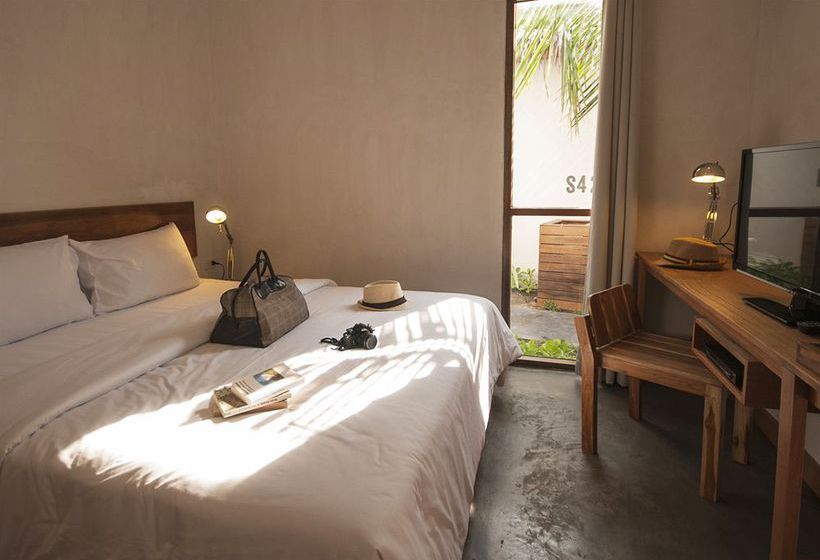 Escape Beach Resort 4