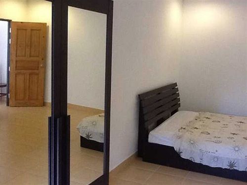 Hostel The Lounge 14