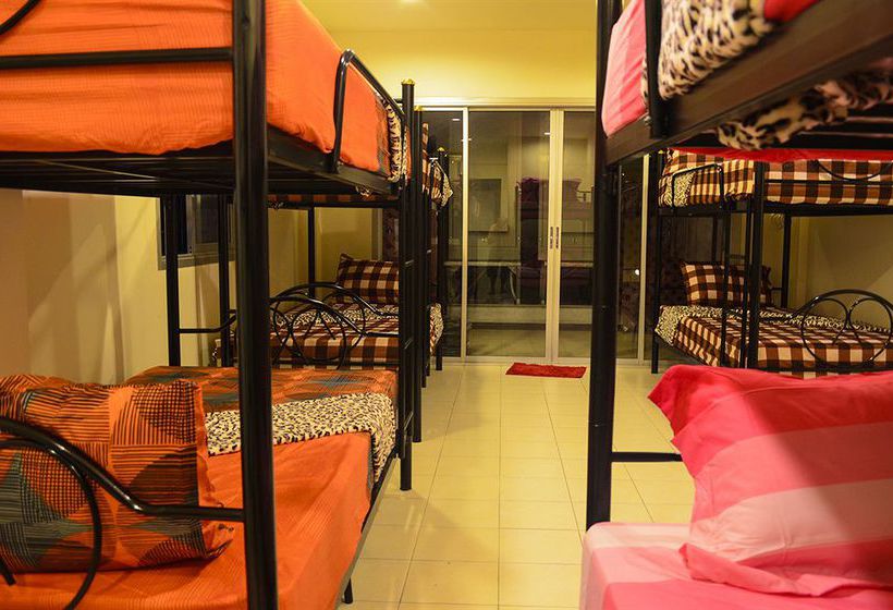 Let's Go Backpackers Hostel 1