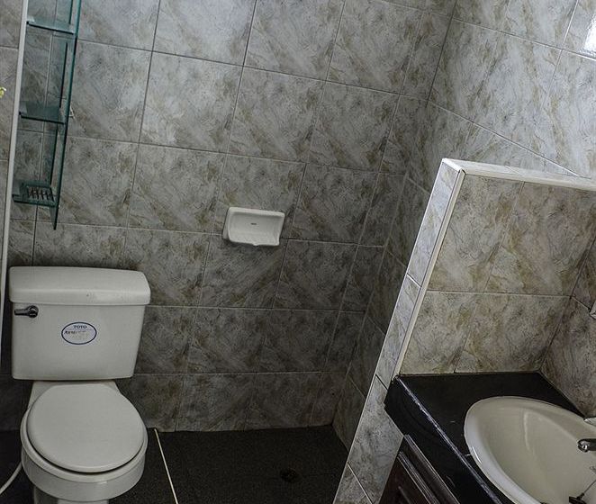 Let's Go Backpackers Hostel 11