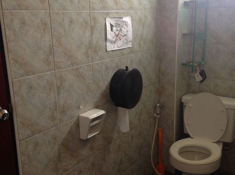 Let's Go Backpackers Hostel 3