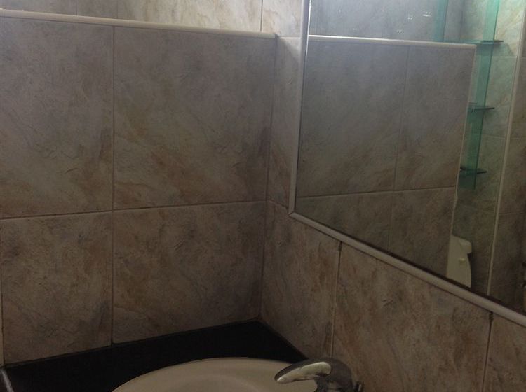 Let's Go Backpackers Hostel 4