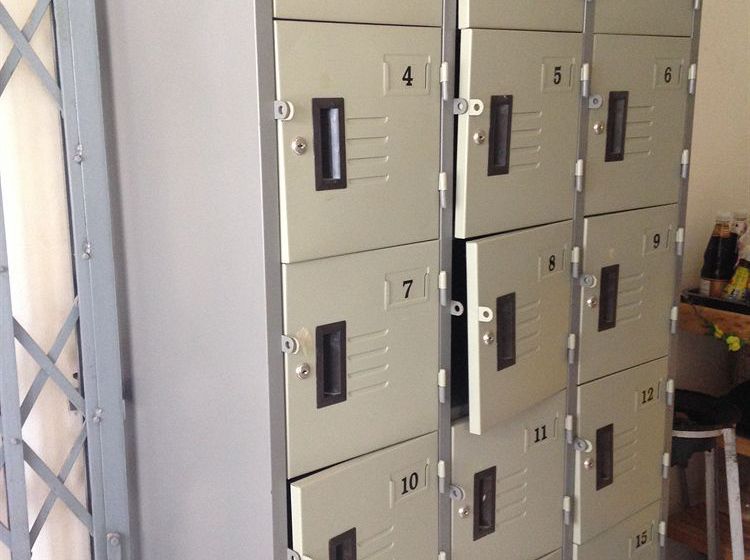 Let's Go Backpackers Hostel 9