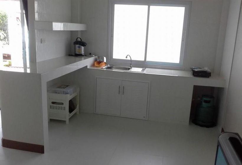 Hotel Krisada Beach Resort Bang po Beach