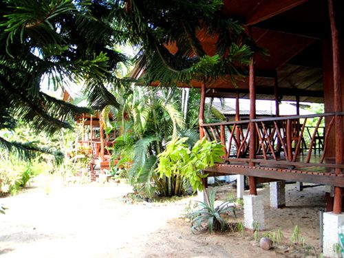 Hotel Bang Po Village 19