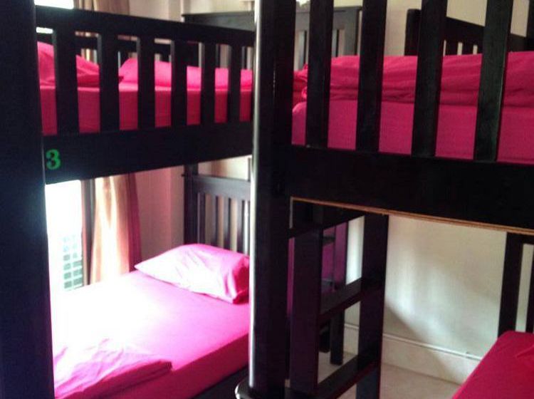 Hostel Baan Smile Place 10