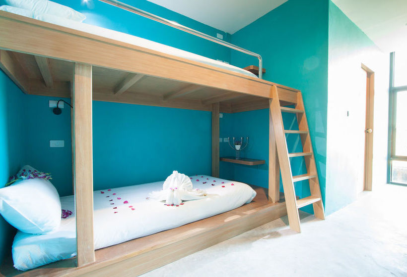 Hostel Behind The Scene Hotel Club @ Samui 12