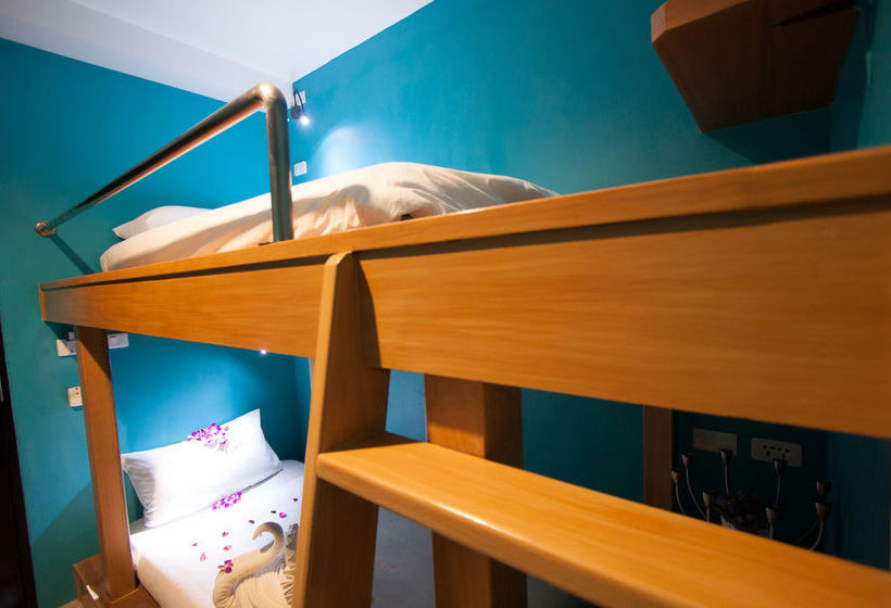 Hostel Behind The Scene Hotel Club @ Samui 14