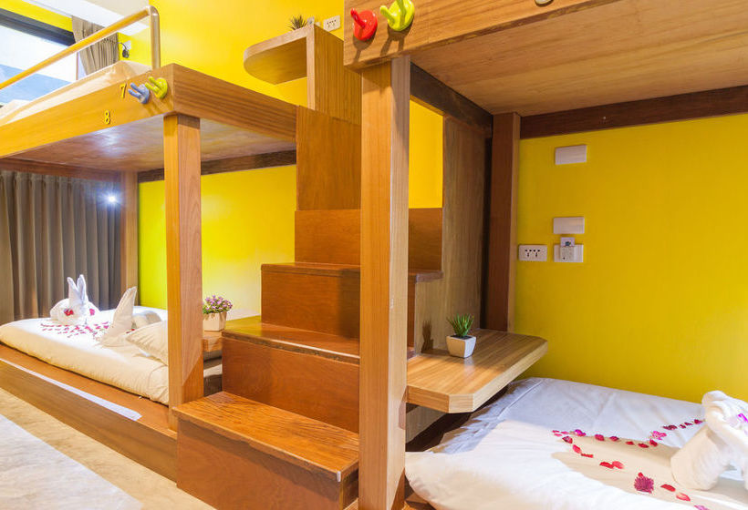 Hostel Behind The Scene Hotel Club @ Samui 15