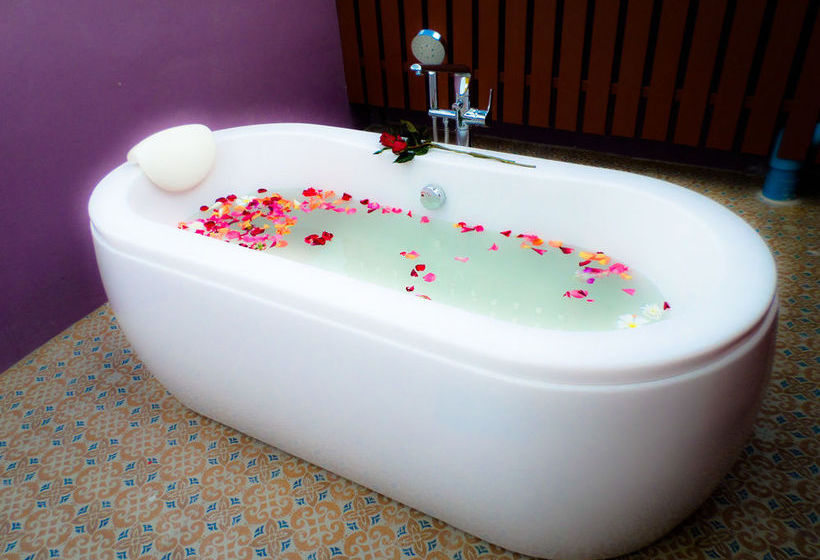 Hostel Behind The Scene Hotel Club @ Samui 4