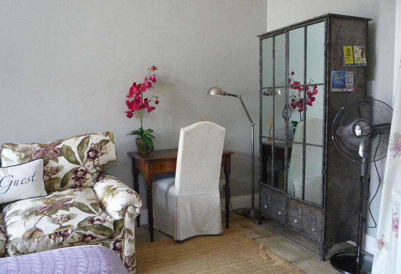 Worcester Cottage And Suite 5