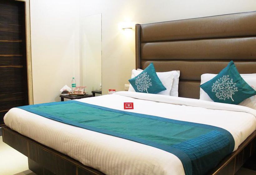 Hotel Oyo Rooms Station Road 1