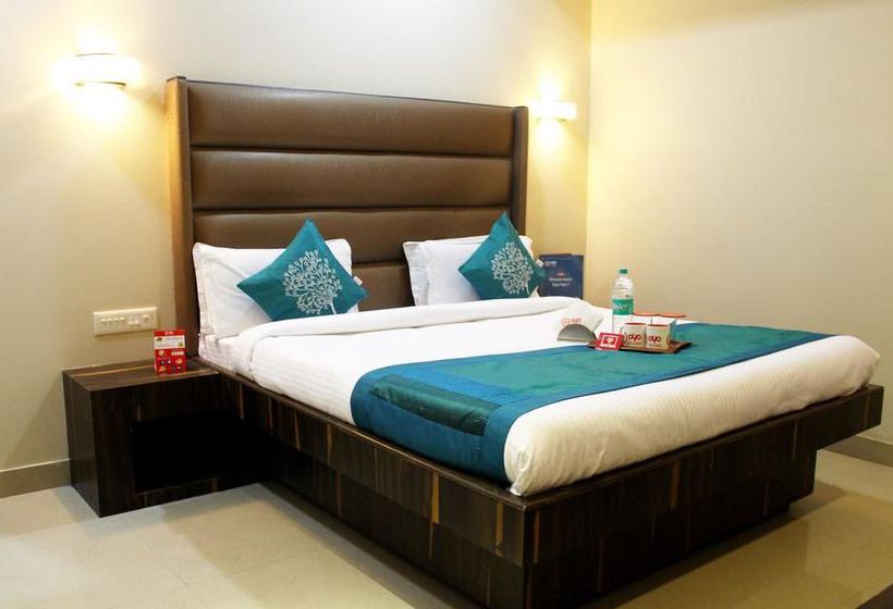 Hotel Oyo Rooms Station Road 10