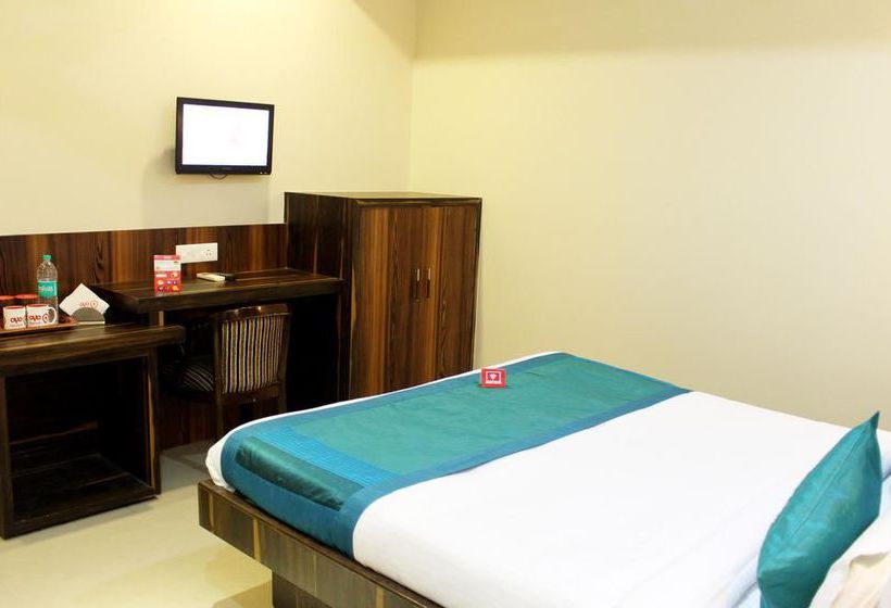 Hotel Oyo Rooms Station Road 11