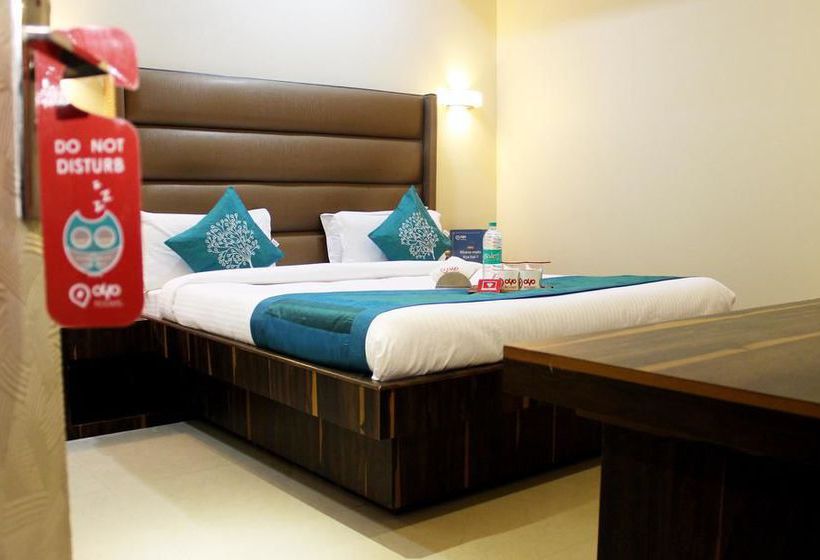 Hotel Oyo Rooms Station Road 16