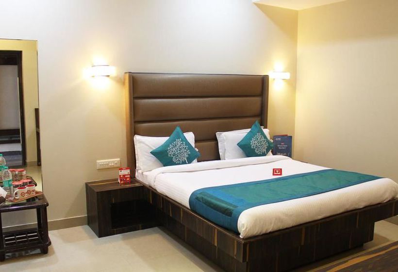 Hotel Oyo Rooms Station Road 6